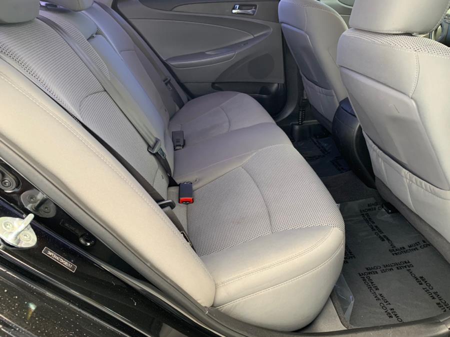 2013 Hyundai Sonata 4dr Sdn 2.4L Auto GLS, available for sale in Corona, California | Green Light Auto. Corona, California 2013 Hyundai Sonata 4dr Sdn 2.4L Auto GLS, available for sale in Corona, California | Green Light Auto. Corona, California