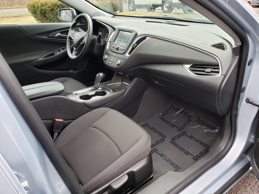 2018 Chevrolet Malibu 4dr Sdn LT w/1LT, available for sale in East Windsor, Connecticut | Toro Auto. East Windsor, Connecticut 2018 Chevrolet Malibu 4dr Sdn LT w/1LT, available for sale in East Windsor, Connecticut | Toro Auto. East Windsor, Connecticut
