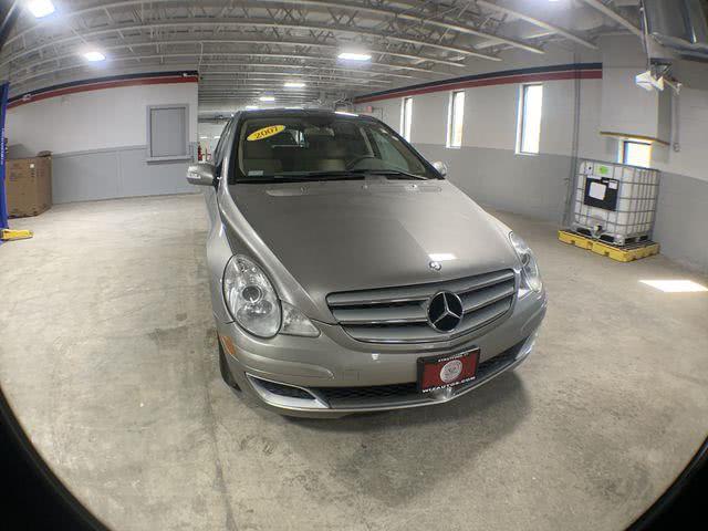 2007 Mercedes-Benz R-Class 4MATIC 4dr 3.0L CDI, available for sale in Stratford, Connecticut | Wiz Leasing Inc. Stratford, Connecticut