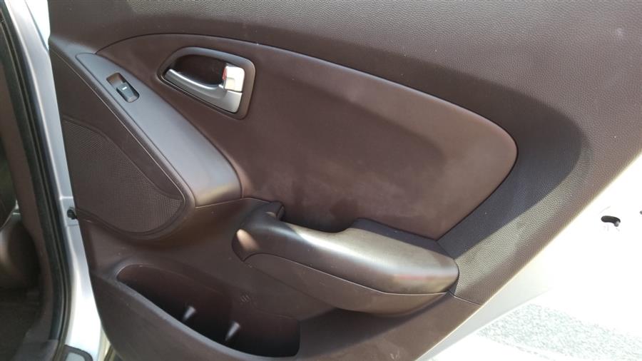 2011 Hyundai Tucson FWD 4dr Auto Limited PZEV *Ltd Avail*, available for sale in Manchester, Connecticut | Best Auto Sales LLC. Manchester, Connecticut 2011 Hyundai Tucson FWD 4dr Auto Limited PZEV *Ltd Avail*, available for sale in Manchester, Connecticut | Best Auto Sales LLC. Manchester, Connecticut