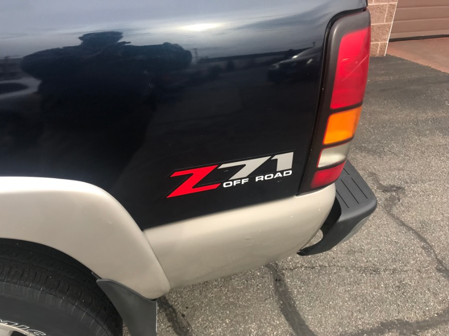 2005 GMC Sierra 1500 Ext Cab 143.5" WB 4WD SLE, available for sale in Bridgeport, Connecticut | Airway Motors. Bridgeport, Connecticut 2005 GMC Sierra 1500 Ext Cab 143.5" WB 4WD SLE, available for sale in Bridgeport, Connecticut | Airway Motors. Bridgeport, Connecticut