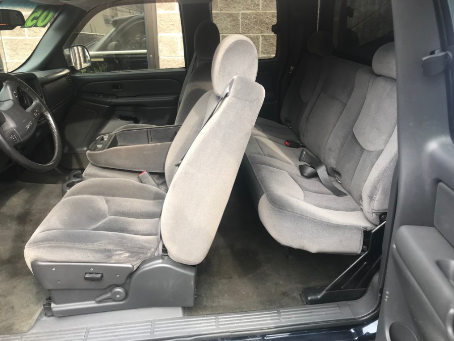 2005 GMC Sierra 1500 Ext Cab 143.5" WB 4WD SLE, available for sale in Bridgeport, Connecticut | Airway Motors. Bridgeport, Connecticut 2005 GMC Sierra 1500 Ext Cab 143.5" WB 4WD SLE, available for sale in Bridgeport, Connecticut | Airway Motors. Bridgeport, Connecticut