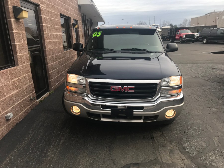 2005 GMC Sierra 1500 Ext Cab 143.5" WB 4WD SLE, available for sale in Bridgeport, Connecticut | Airway Motors. Bridgeport, Connecticut 2005 GMC Sierra 1500 Ext Cab 143.5" WB 4WD SLE, available for sale in Bridgeport, Connecticut | Airway Motors. Bridgeport, Connecticut