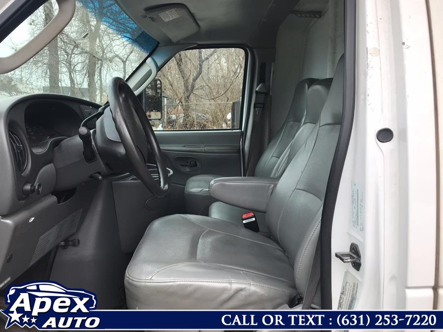 2006 Ford Econoline Commercial Cutaway E-450 Super Duty 176" WB DRW, available for sale in Selden, New York | Apex Auto. Selden, New York 2006 Ford Econoline Commercial Cutaway E-450 Super Duty 176" WB DRW, available for sale in Selden, New York | Apex Auto. Selden, New York