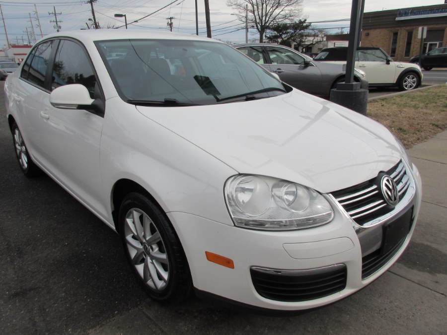 2010 Volkswagen Jetta Sedan 4dr Auto Limited PZEV, available for sale in Lynbrook, New York | ACA Auto Sales. Lynbrook, New York 2010 Volkswagen Jetta Sedan 4dr Auto Limited PZEV, available for sale in Lynbrook, New York | ACA Auto Sales. Lynbrook, New York