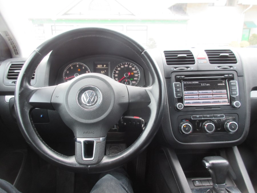 2010 Volkswagen Jetta Sedan 4dr Auto Limited PZEV, available for sale in Lynbrook, New York | ACA Auto Sales. Lynbrook, New York 2010 Volkswagen Jetta Sedan 4dr Auto Limited PZEV, available for sale in Lynbrook, New York | ACA Auto Sales. Lynbrook, New York