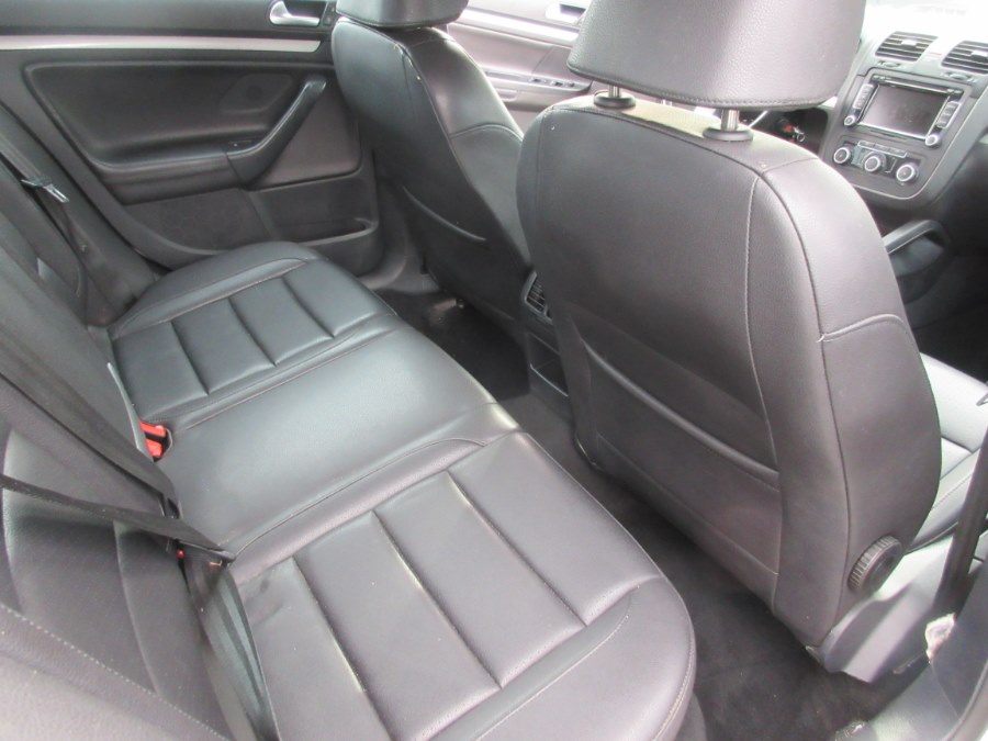 2010 Volkswagen Jetta Sedan 4dr Auto Limited PZEV, available for sale in Lynbrook, New York | ACA Auto Sales. Lynbrook, New York 2010 Volkswagen Jetta Sedan 4dr Auto Limited PZEV, available for sale in Lynbrook, New York | ACA Auto Sales. Lynbrook, New York