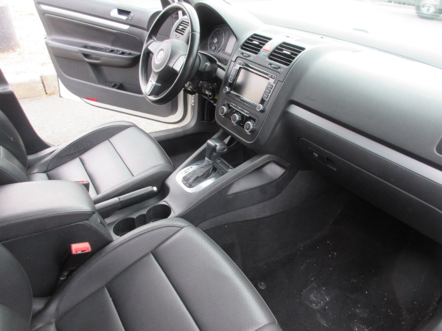 2010 Volkswagen Jetta Sedan 4dr Auto Limited PZEV, available for sale in Lynbrook, New York | ACA Auto Sales. Lynbrook, New York 2010 Volkswagen Jetta Sedan 4dr Auto Limited PZEV, available for sale in Lynbrook, New York | ACA Auto Sales. Lynbrook, New York
