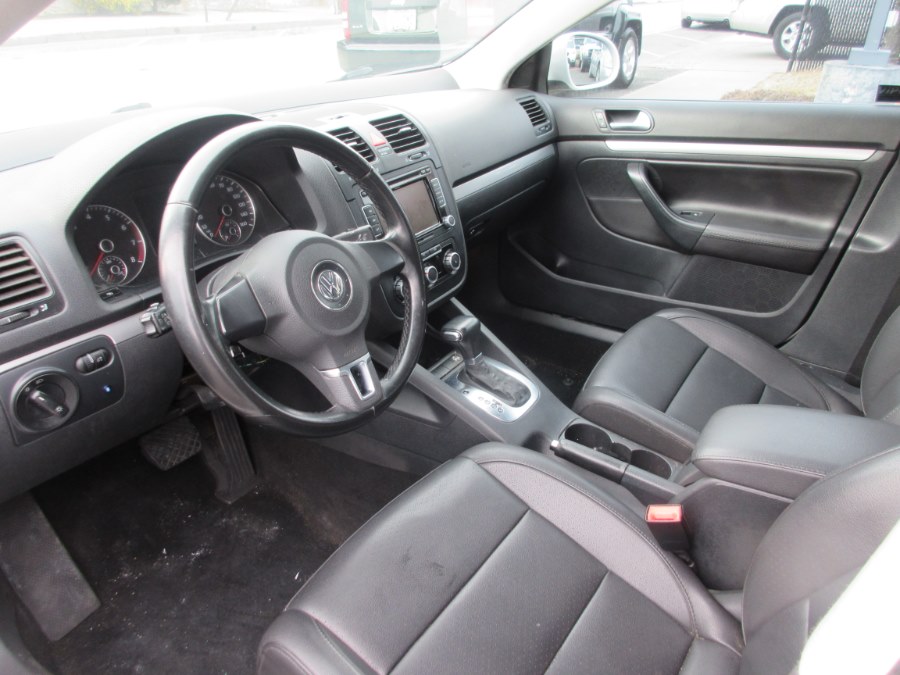 2010 Volkswagen Jetta Sedan 4dr Auto Limited PZEV, available for sale in Lynbrook, New York | ACA Auto Sales. Lynbrook, New York 2010 Volkswagen Jetta Sedan 4dr Auto Limited PZEV, available for sale in Lynbrook, New York | ACA Auto Sales. Lynbrook, New York