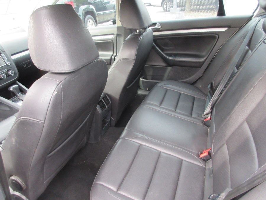 2010 Volkswagen Jetta Sedan 4dr Auto Limited PZEV, available for sale in Lynbrook, New York | ACA Auto Sales. Lynbrook, New York 2010 Volkswagen Jetta Sedan 4dr Auto Limited PZEV, available for sale in Lynbrook, New York | ACA Auto Sales. Lynbrook, New York