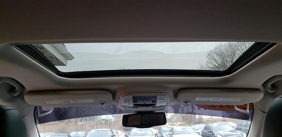 2012 Jeep Grand Cherokee 4WD 4dr Limited HEMI, available for sale in Waterbury, Connecticut | National Auto Brokers, Inc.. Waterbury, Connecticut 2012 Jeep Grand Cherokee 4WD 4dr Limited HEMI, available for sale in Waterbury, Connecticut | National Auto Brokers, Inc.. Waterbury, Connecticut