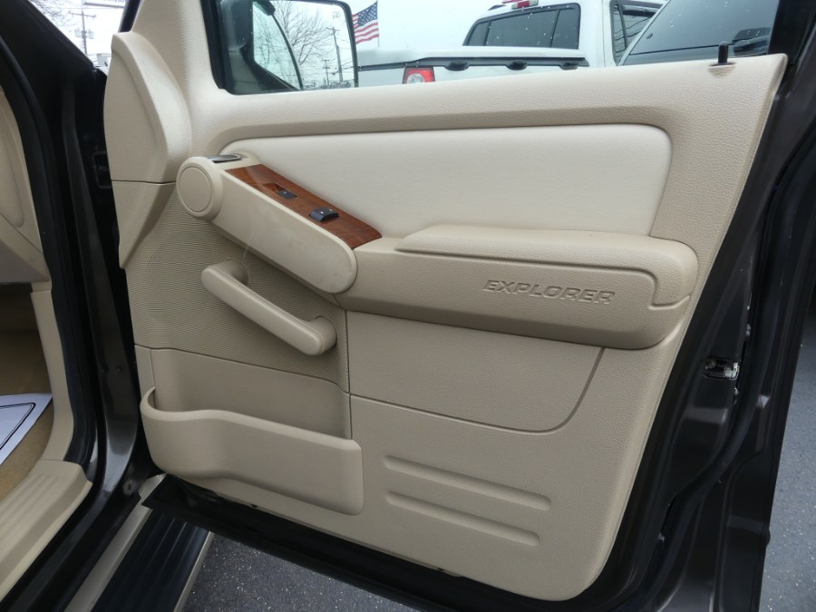 2006 Ford Explorer 4dr 114" WB 4.0L Eddie Bauer 4WD, available for sale in Huntington Station, New York | My Auto Inc.. Huntington Station, New York 2006 Ford Explorer 4dr 114" WB 4.0L Eddie Bauer 4WD, available for sale in Huntington Station, New York | My Auto Inc.. Huntington Station, New York