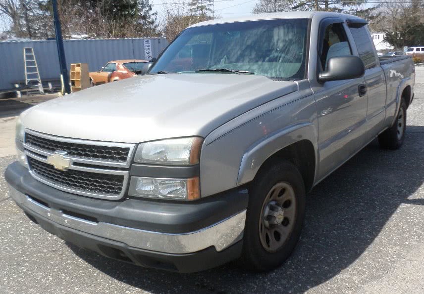 2007 Chevrolet Silverado 1500 Classic 2WD Ext Cab 143.5" Work Truck, available for sale in Patchogue, New York | Romaxx Truxx. Patchogue, New York