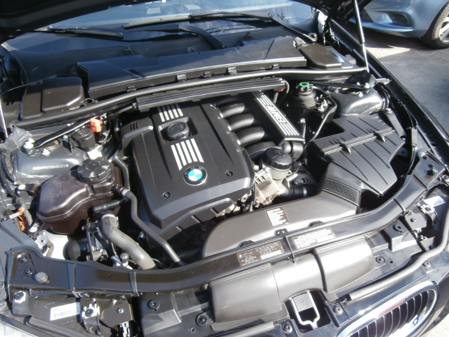 2011 BMW 3 Series 4dr Sdn 328i xDrive AWD SULEV, available for sale in Waterbury, Connecticut | Jim Juliani Motors. Waterbury, Connecticut 2011 BMW 3 Series 4dr Sdn 328i xDrive AWD SULEV, available for sale in Waterbury, Connecticut | Jim Juliani Motors. Waterbury, Connecticut