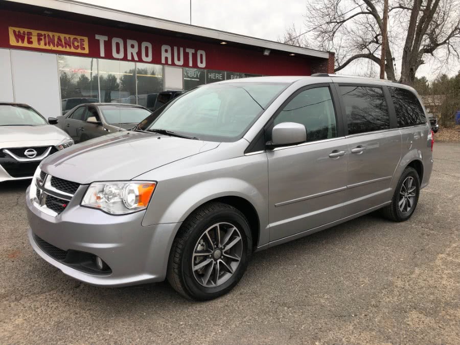 2017 Dodge Grand Caravan SXT Wagon Leather DVD Navi, available for sale in East Windsor, Connecticut | Toro Auto. East Windsor, Connecticut