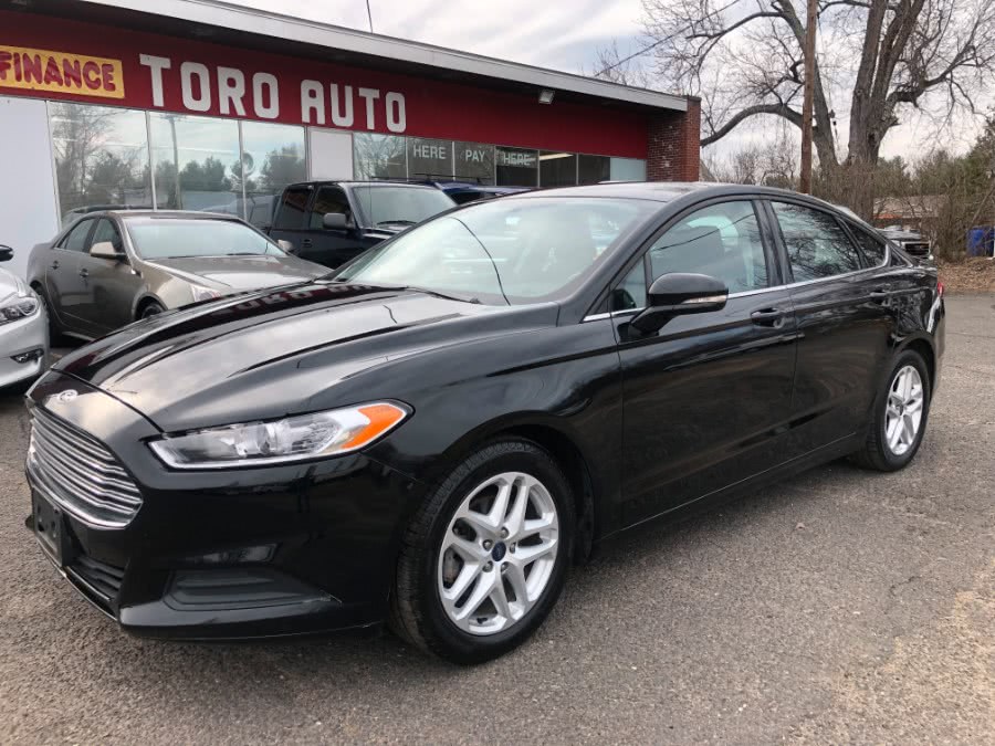 2016 Ford Fusion 4dr Sdn SE FWD, available for sale in East Windsor, Connecticut | Toro Auto. East Windsor, Connecticut