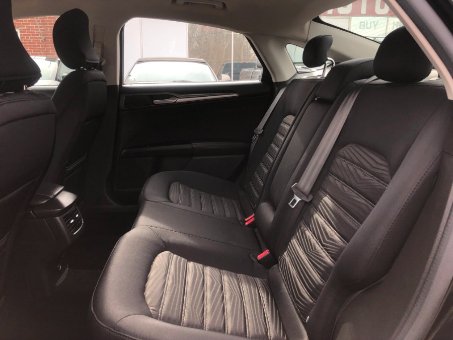 2016 Ford Fusion 4dr Sdn SE FWD, available for sale in East Windsor, Connecticut | Toro Auto. East Windsor, Connecticut 2016 Ford Fusion 4dr Sdn SE FWD, available for sale in East Windsor, Connecticut | Toro Auto. East Windsor, Connecticut