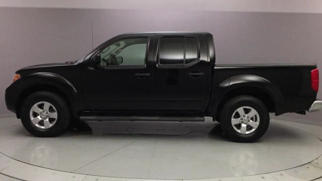 2013 Nissan Frontier 4WD Crew Cab SWB Auto SV, available for sale in Naugatuck, Connecticut | J&M Automotive Sls&Svc LLC. Naugatuck, Connecticut 2013 Nissan Frontier 4WD Crew Cab SWB Auto SV, available for sale in Naugatuck, Connecticut | J&M Automotive Sls&Svc LLC. Naugatuck, Connecticut