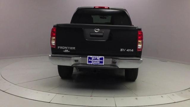 2013 Nissan Frontier 4WD Crew Cab SWB Auto SV, available for sale in Naugatuck, Connecticut | J&M Automotive Sls&Svc LLC. Naugatuck, Connecticut 2013 Nissan Frontier 4WD Crew Cab SWB Auto SV, available for sale in Naugatuck, Connecticut | J&M Automotive Sls&Svc LLC. Naugatuck, Connecticut