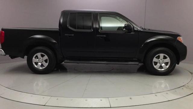 2013 Nissan Frontier 4WD Crew Cab SWB Auto SV, available for sale in Naugatuck, Connecticut | J&M Automotive Sls&Svc LLC. Naugatuck, Connecticut 2013 Nissan Frontier 4WD Crew Cab SWB Auto SV, available for sale in Naugatuck, Connecticut | J&M Automotive Sls&Svc LLC. Naugatuck, Connecticut