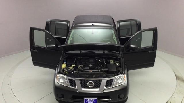 2013 Nissan Frontier 4WD Crew Cab SWB Auto SV, available for sale in Naugatuck, Connecticut | J&M Automotive Sls&Svc LLC. Naugatuck, Connecticut 2013 Nissan Frontier 4WD Crew Cab SWB Auto SV, available for sale in Naugatuck, Connecticut | J&M Automotive Sls&Svc LLC. Naugatuck, Connecticut