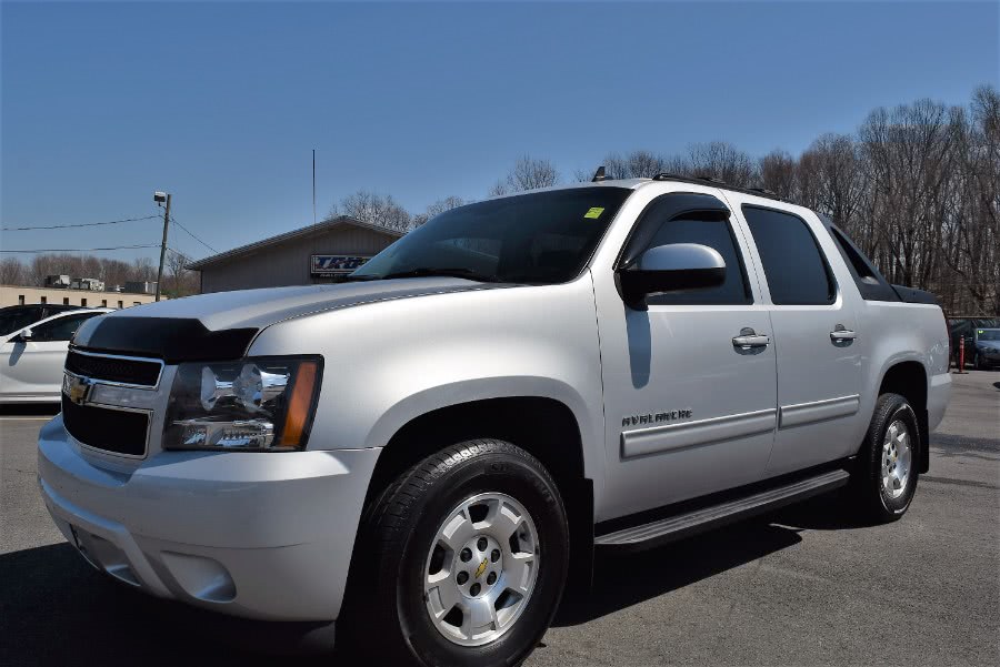 2012 Chevrolet Avalanche 4WD Crew Cab LS, available for sale in Berlin, Connecticut | Tru Auto Mall. Berlin, Connecticut