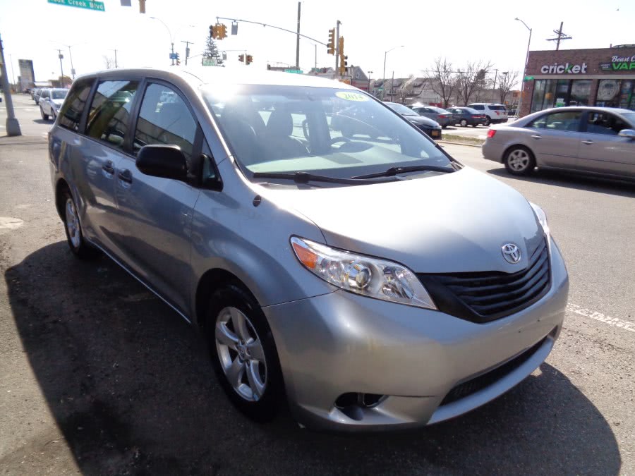 2014 Toyota Sienna 5dr 7-Pass Van V6 L FWD, available for sale in Rosedale, New York | Sunrise Auto Sales. Rosedale, New York