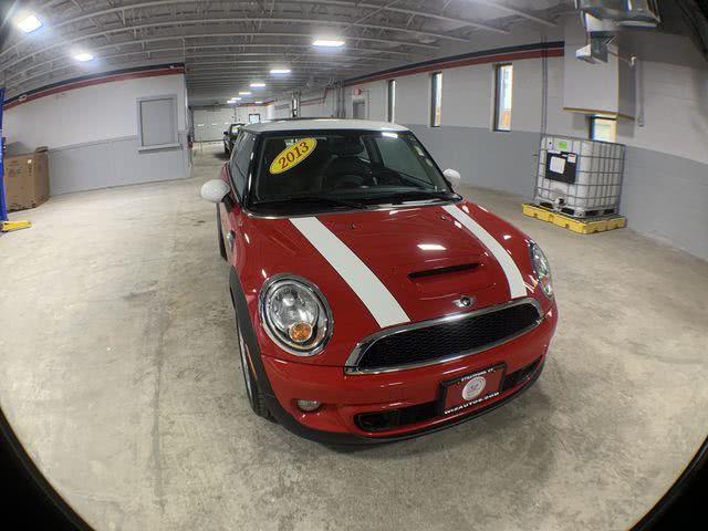 2013 MINI Cooper Hardtop 2dr Cpe S, available for sale in Stratford, Connecticut | Wiz Leasing Inc. Stratford, Connecticut