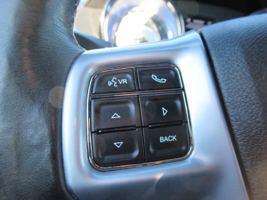 2012 Chrysler 300 4dr Sdn V6 RWD, available for sale in Massapequa, New York | South Shore Auto Brokers & Sales. Massapequa, New York 2012 Chrysler 300 4dr Sdn V6 RWD, available for sale in Massapequa, New York | South Shore Auto Brokers & Sales. Massapequa, New York