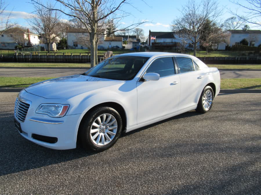 2012 Chrysler 300 4dr Sdn V6 RWD, available for sale in Massapequa, New York | South Shore Auto Brokers & Sales. Massapequa, New York