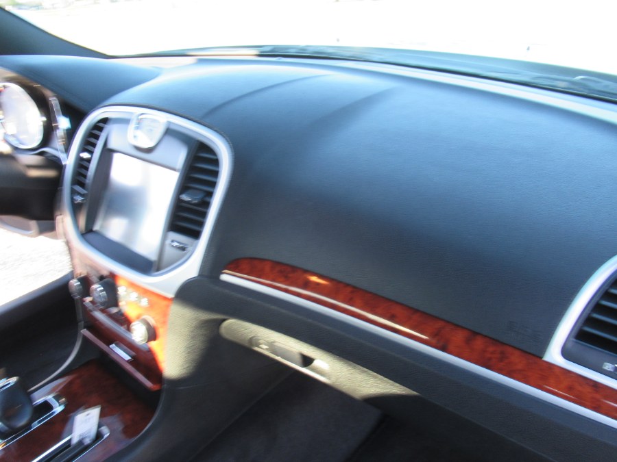 2012 Chrysler 300 4dr Sdn V6 RWD, available for sale in Massapequa, New York | South Shore Auto Brokers & Sales. Massapequa, New York 2012 Chrysler 300 4dr Sdn V6 RWD, available for sale in Massapequa, New York | South Shore Auto Brokers & Sales. Massapequa, New York