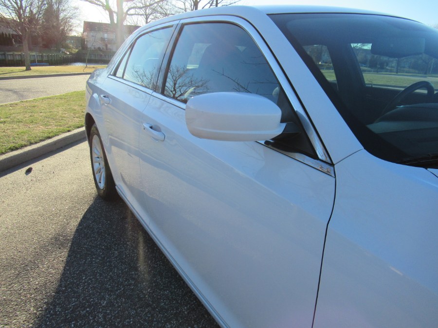 2012 Chrysler 300 4dr Sdn V6 RWD, available for sale in Massapequa, New York | South Shore Auto Brokers & Sales. Massapequa, New York 2012 Chrysler 300 4dr Sdn V6 RWD, available for sale in Massapequa, New York | South Shore Auto Brokers & Sales. Massapequa, New York