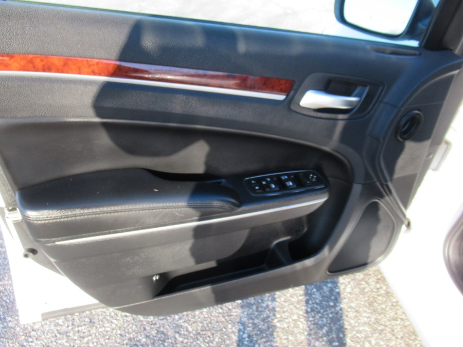 2012 Chrysler 300 4dr Sdn V6 RWD, available for sale in Massapequa, New York | South Shore Auto Brokers & Sales. Massapequa, New York 2012 Chrysler 300 4dr Sdn V6 RWD, available for sale in Massapequa, New York | South Shore Auto Brokers & Sales. Massapequa, New York