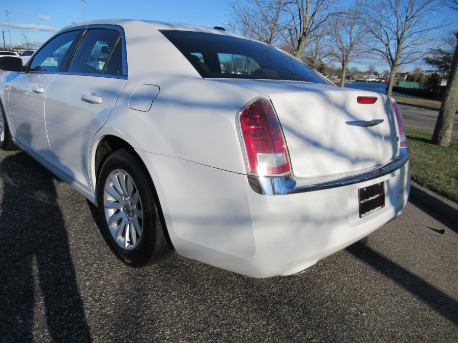 2012 Chrysler 300 4dr Sdn V6 RWD, available for sale in Massapequa, New York | South Shore Auto Brokers & Sales. Massapequa, New York 2012 Chrysler 300 4dr Sdn V6 RWD, available for sale in Massapequa, New York | South Shore Auto Brokers & Sales. Massapequa, New York
