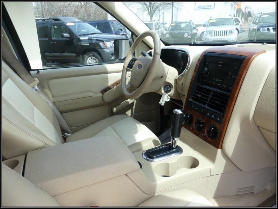 2006 Ford Explorer 4dr 114" WB 4.0L Eddie Bauer 4WD, available for sale in Huntington Station, New York | My Auto Inc.. Huntington Station, New York 2006 Ford Explorer 4dr 114" WB 4.0L Eddie Bauer 4WD, available for sale in Huntington Station, New York | My Auto Inc.. Huntington Station, New York