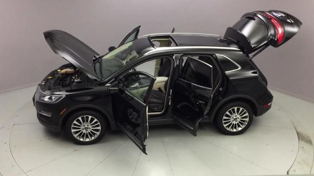 2016 Lincoln Mkc AWD 4dr Reserve, available for sale in Naugatuck, Connecticut | J&M Automotive Sls&Svc LLC. Naugatuck, Connecticut 2016 Lincoln Mkc AWD 4dr Reserve, available for sale in Naugatuck, Connecticut | J&M Automotive Sls&Svc LLC. Naugatuck, Connecticut