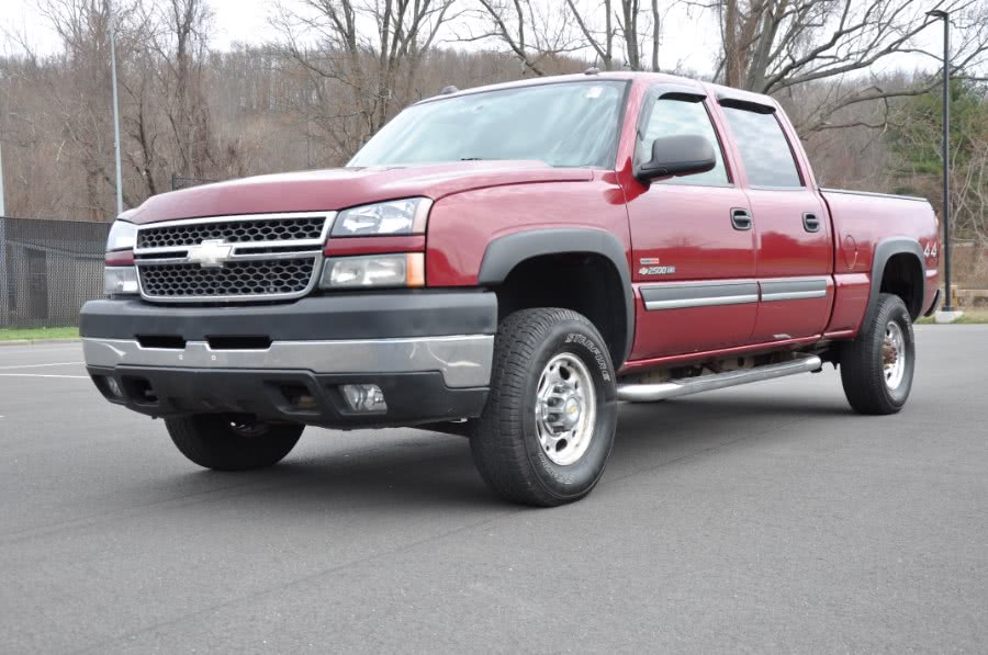 2005 Chevrolet Silverado 2500HD Crew Cab 153" WB 4WD LT, available for sale in Waterbury, Connecticut | Platinum Auto Care. Waterbury, Connecticut
