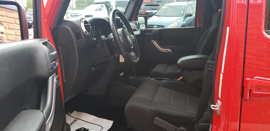 2011 Jeep Wrangler Unlimited 4WD 4dr Sahara, available for sale in Waterbury, Connecticut | National Auto Brokers, Inc.. Waterbury, Connecticut 2011 Jeep Wrangler Unlimited 4WD 4dr Sahara, available for sale in Waterbury, Connecticut | National Auto Brokers, Inc.. Waterbury, Connecticut
