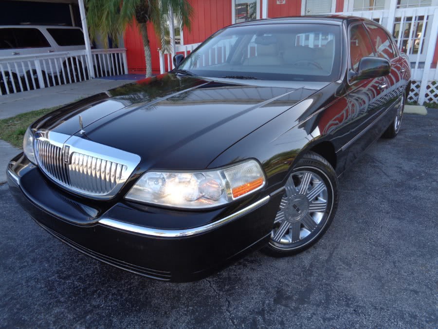 2004 Lincoln Town Car 4dr Sdn Ultimate, available for sale in Winter Park, Florida | Rahib Motors. Winter Park, Florida