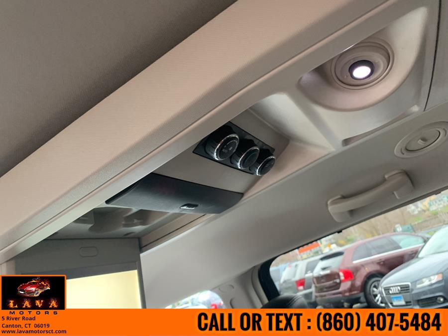 2013 Chrysler Town & Country 4dr Wgn Touring, available for sale in Canton, Connecticut | Lava Motors. Canton, Connecticut 2013 Chrysler Town & Country 4dr Wgn Touring, available for sale in Canton, Connecticut | Lava Motors. Canton, Connecticut