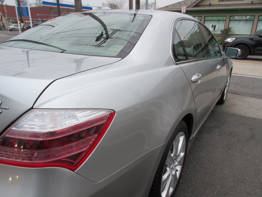 2010 Acura RL 4dr Sdn Tech Pkg (Natl), available for sale in Lynbrook, New York | ACA Auto Sales. Lynbrook, New York 2010 Acura RL 4dr Sdn Tech Pkg (Natl), available for sale in Lynbrook, New York | ACA Auto Sales. Lynbrook, New York