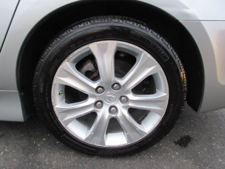 2010 Acura RL 4dr Sdn Tech Pkg (Natl), available for sale in Lynbrook, New York | ACA Auto Sales. Lynbrook, New York 2010 Acura RL 4dr Sdn Tech Pkg (Natl), available for sale in Lynbrook, New York | ACA Auto Sales. Lynbrook, New York