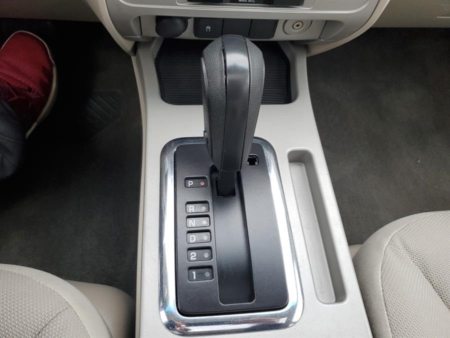 2008 Ford Escape 4WD 4dr V6 Auto XLT, available for sale in Springfield, Massachusetts | Absolute Motors Inc. Springfield, Massachusetts 2008 Ford Escape 4WD 4dr V6 Auto XLT, available for sale in Springfield, Massachusetts | Absolute Motors Inc. Springfield, Massachusetts