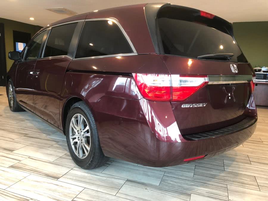 2013 Honda Odyssey 5dr EX-L, available for sale in West Hartford, Connecticut | AutoMax. West Hartford, Connecticut