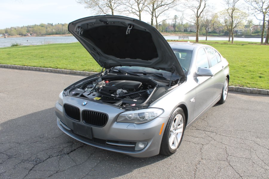 2012 BMW 5 Series 4dr Sdn 528i xDrive AWD, available for sale in Great Neck, New York | Great Neck Car Buyers & Sellers. Great Neck, New York 2012 BMW 5 Series 4dr Sdn 528i xDrive AWD, available for sale in Great Neck, New York | Great Neck Car Buyers & Sellers. Great Neck, New York