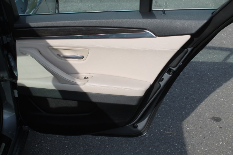 2012 BMW 5 Series 4dr Sdn 528i xDrive AWD, available for sale in Great Neck, New York | Great Neck Car Buyers & Sellers. Great Neck, New York 2012 BMW 5 Series 4dr Sdn 528i xDrive AWD, available for sale in Great Neck, New York | Great Neck Car Buyers & Sellers. Great Neck, New York