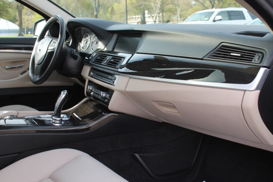 2012 BMW 5 Series 4dr Sdn 528i xDrive AWD, available for sale in Great Neck, New York | Great Neck Car Buyers & Sellers. Great Neck, New York 2012 BMW 5 Series 4dr Sdn 528i xDrive AWD, available for sale in Great Neck, New York | Great Neck Car Buyers & Sellers. Great Neck, New York