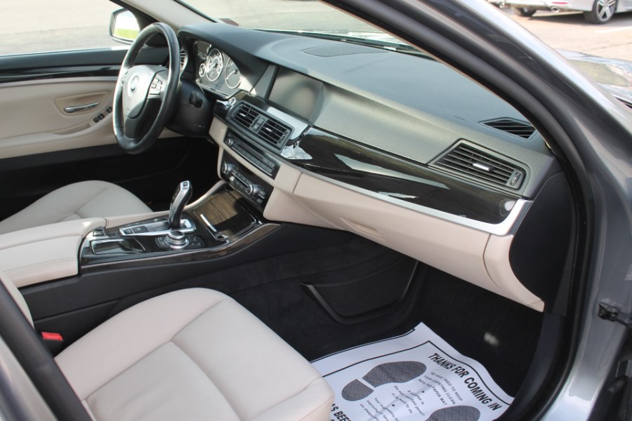 2012 BMW 5 Series 4dr Sdn 528i xDrive AWD, available for sale in Great Neck, New York | Great Neck Car Buyers & Sellers. Great Neck, New York 2012 BMW 5 Series 4dr Sdn 528i xDrive AWD, available for sale in Great Neck, New York | Great Neck Car Buyers & Sellers. Great Neck, New York