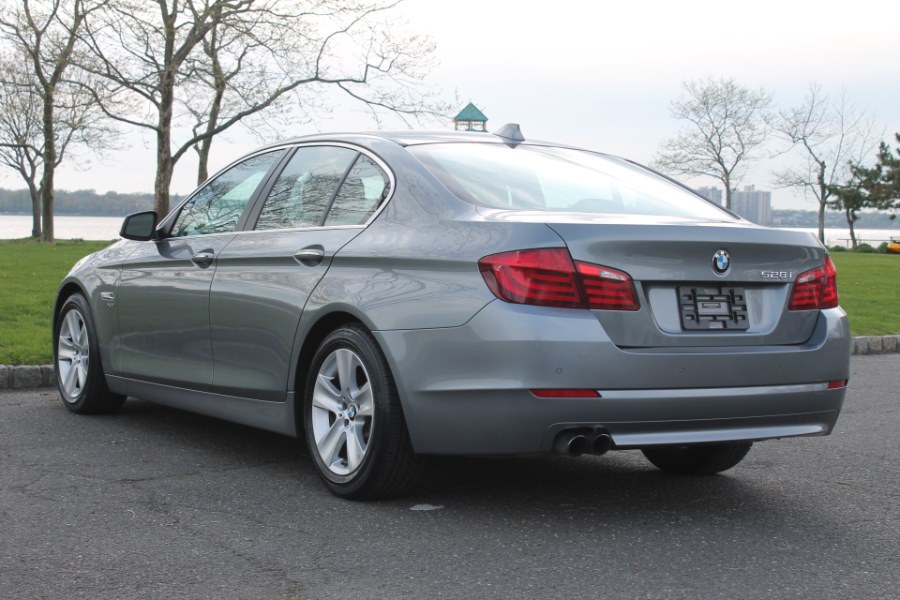 2012 BMW 5 Series 4dr Sdn 528i xDrive AWD, available for sale in Great Neck, New York | Great Neck Car Buyers & Sellers. Great Neck, New York 2012 BMW 5 Series 4dr Sdn 528i xDrive AWD, available for sale in Great Neck, New York | Great Neck Car Buyers & Sellers. Great Neck, New York