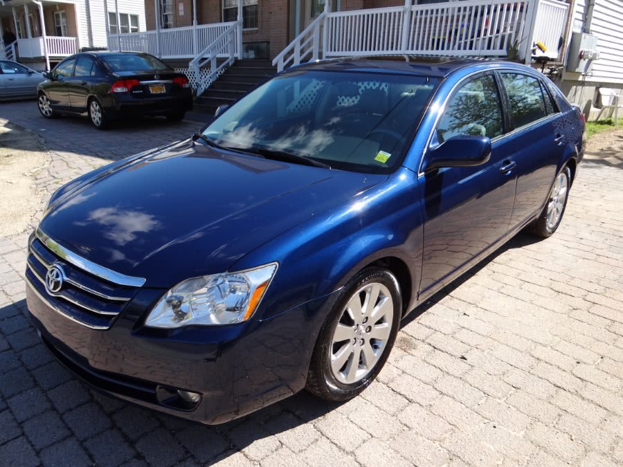 2005 Toyota Avalon 4dr Sdn XLS, available for sale in West Babylon, New York | SGM Auto Sales. West Babylon, New York